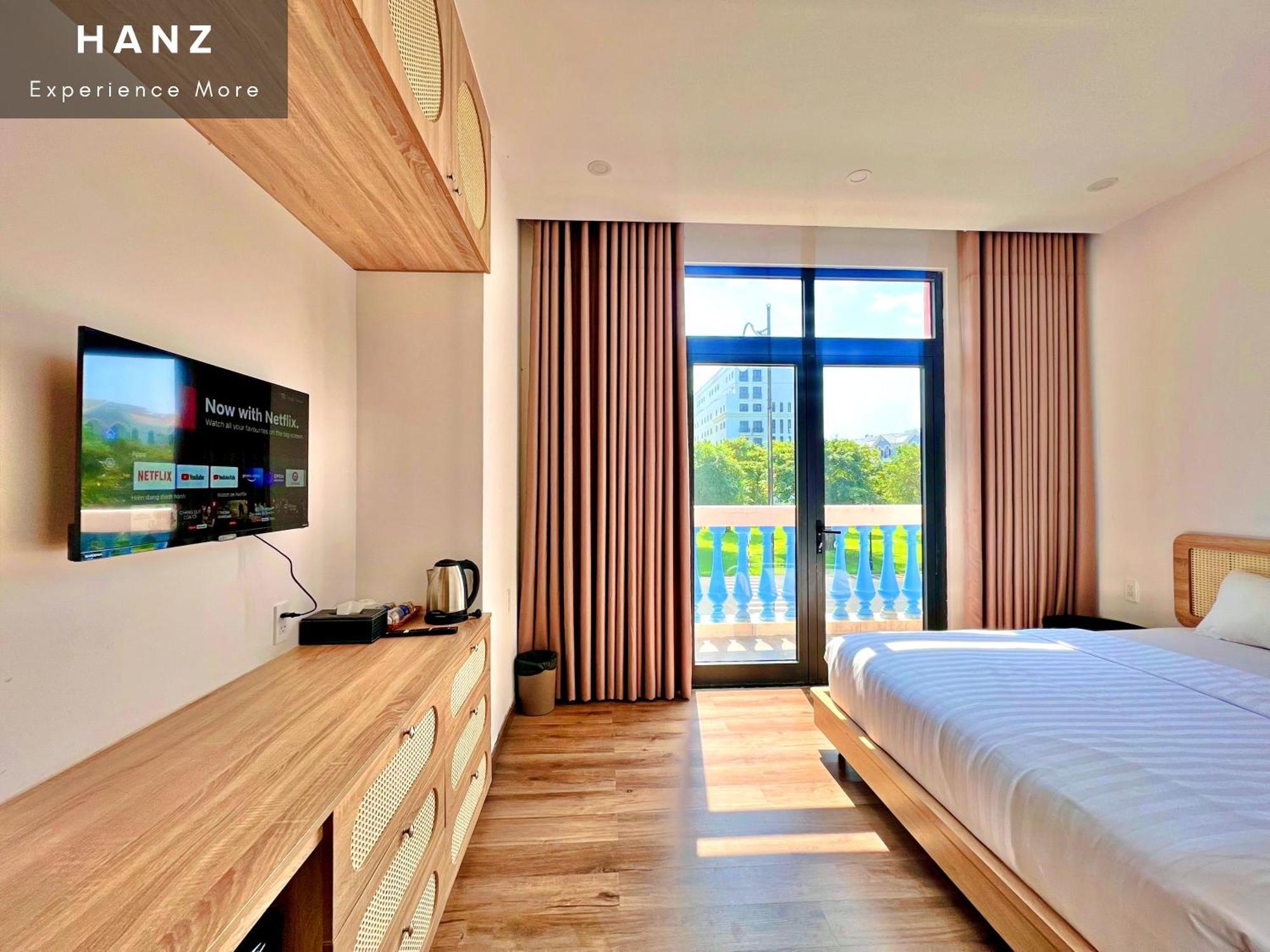 Hanz Sofia Grand Lago Phu Quoc Rom bilde